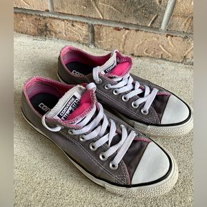 Converse All Star double tongue sneakers gray and pink size 7 low top 553443F